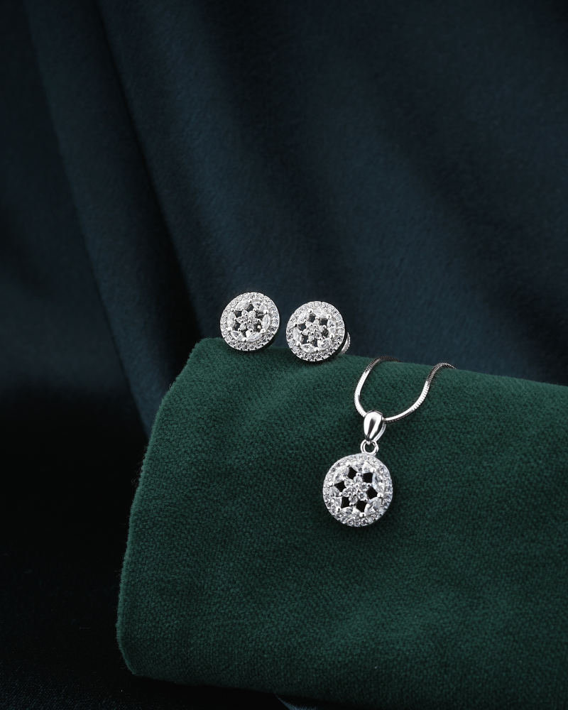 Gold Square Pendant Set