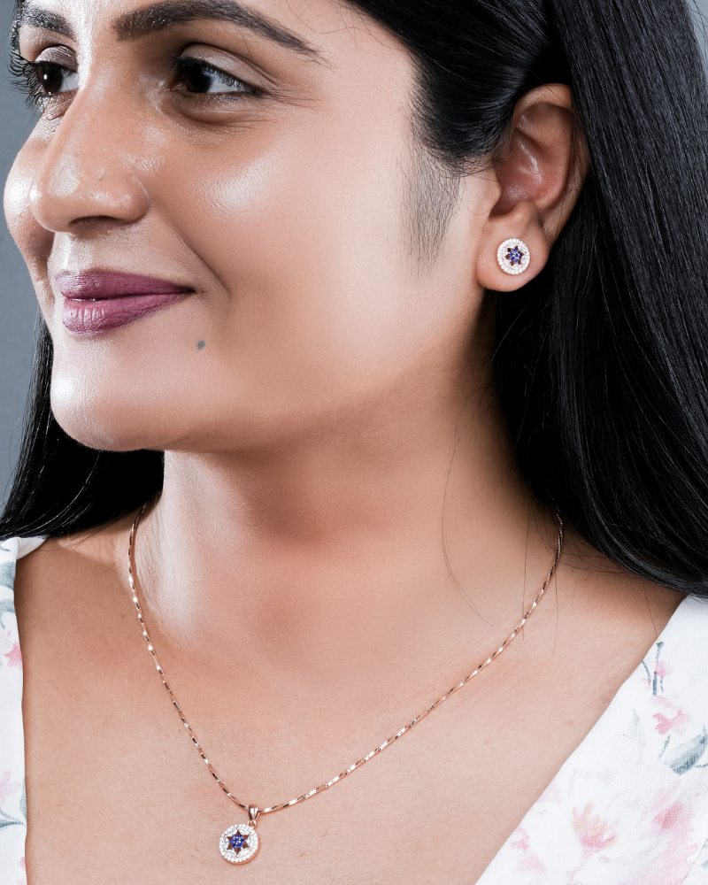Gold Square Pendant Set