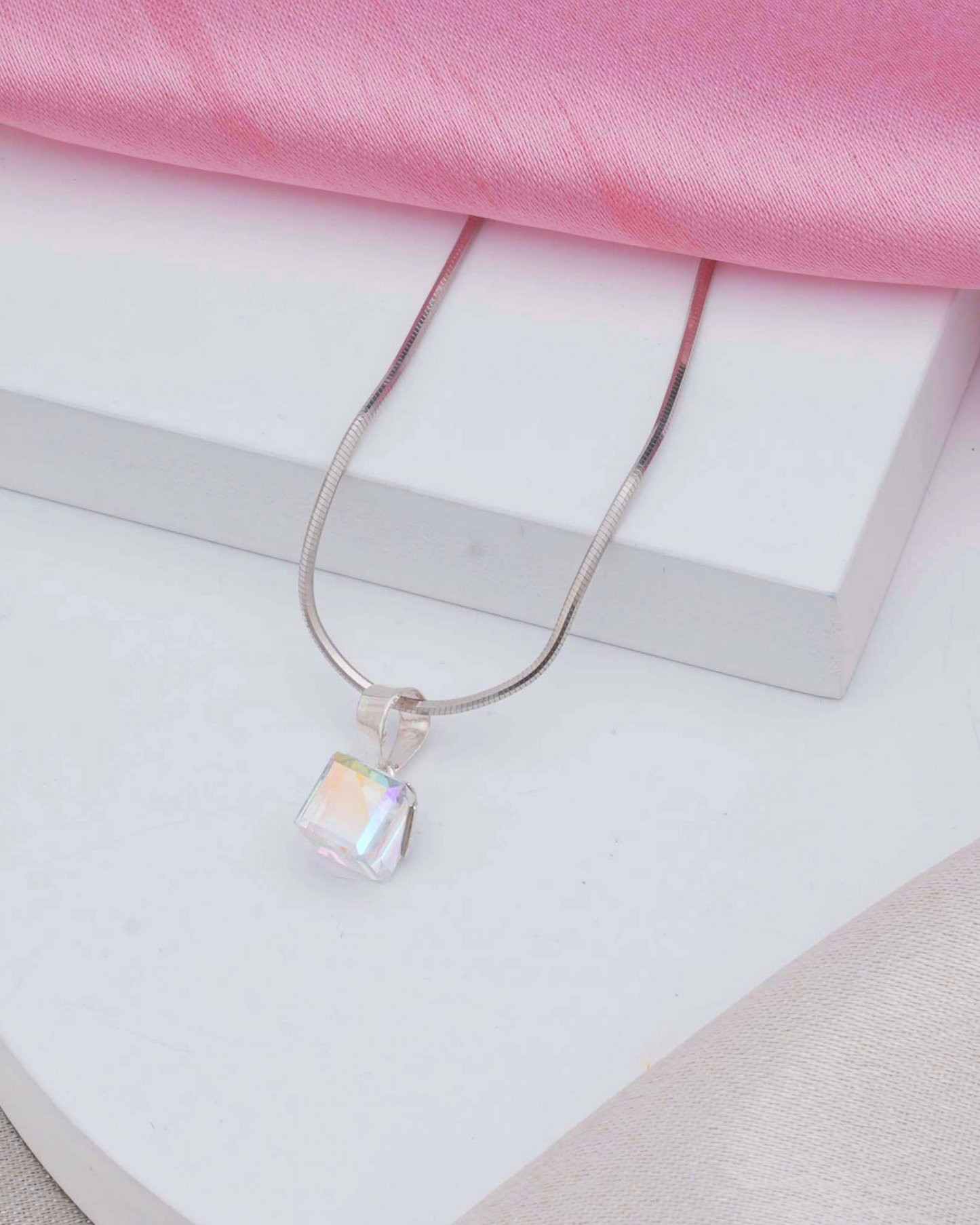 Dainty Pearl Necklace Pendant