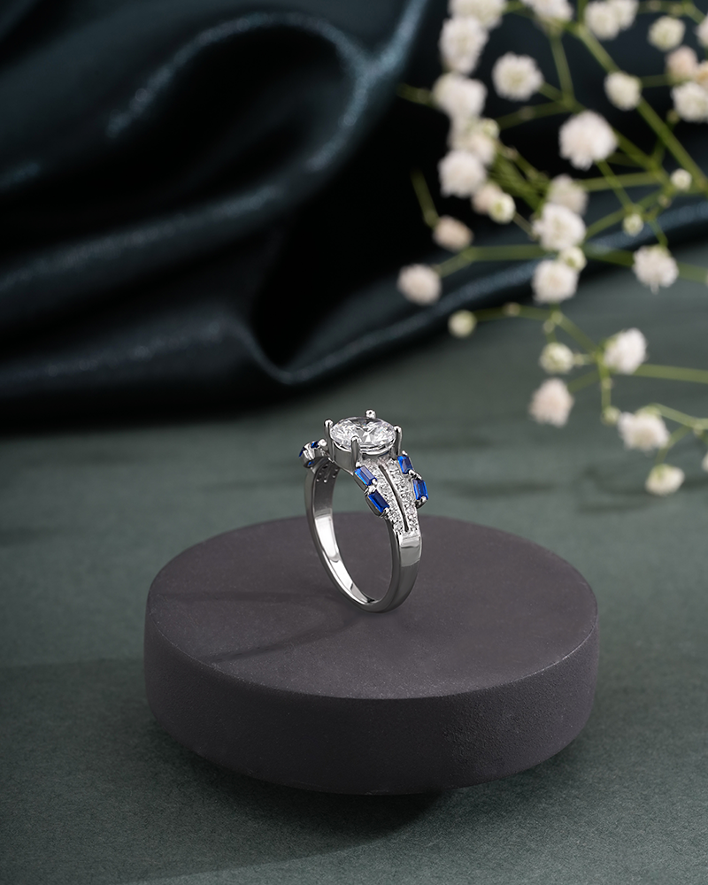 Skin-Responsive Silver Ring