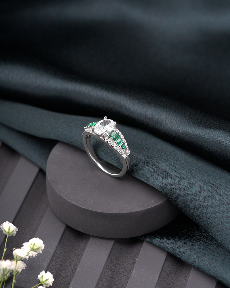Silver - Elegant Design Ring