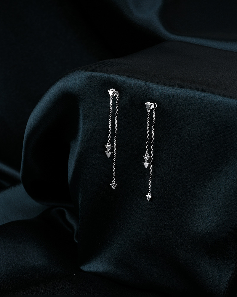 Sleek Silver Arrow