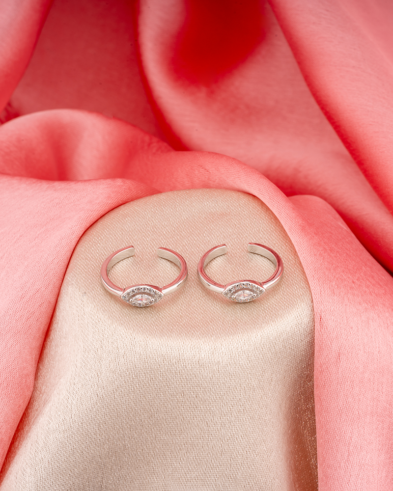 Elegant Eye Toe Ring