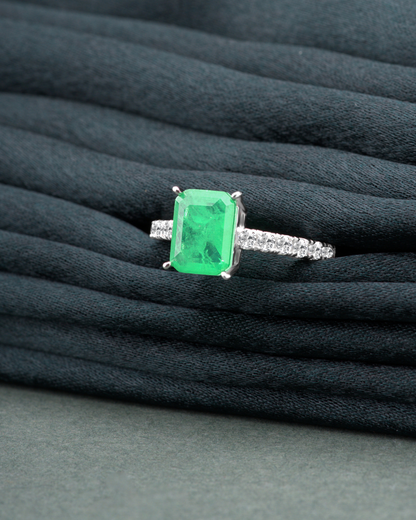 Green Stone Ring Desire
