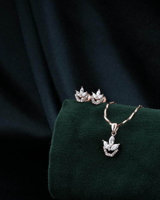 Silver Pendant Set with Large Design